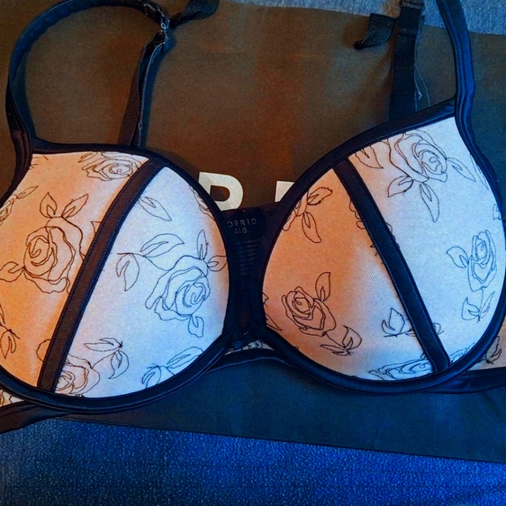 Torrid bras 44B